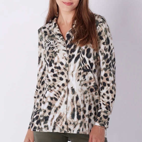 WYNNE LAYERS Cotton Spandex Knit 3 Button Long Sleeve Shirt Leopard Print Sz 1X - Picture 1 of 7